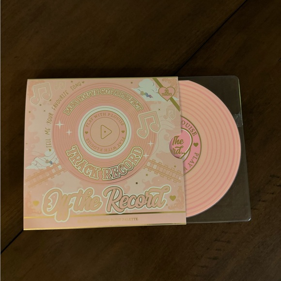 P. Louise Off The Record Palette - Picture 7 of 11